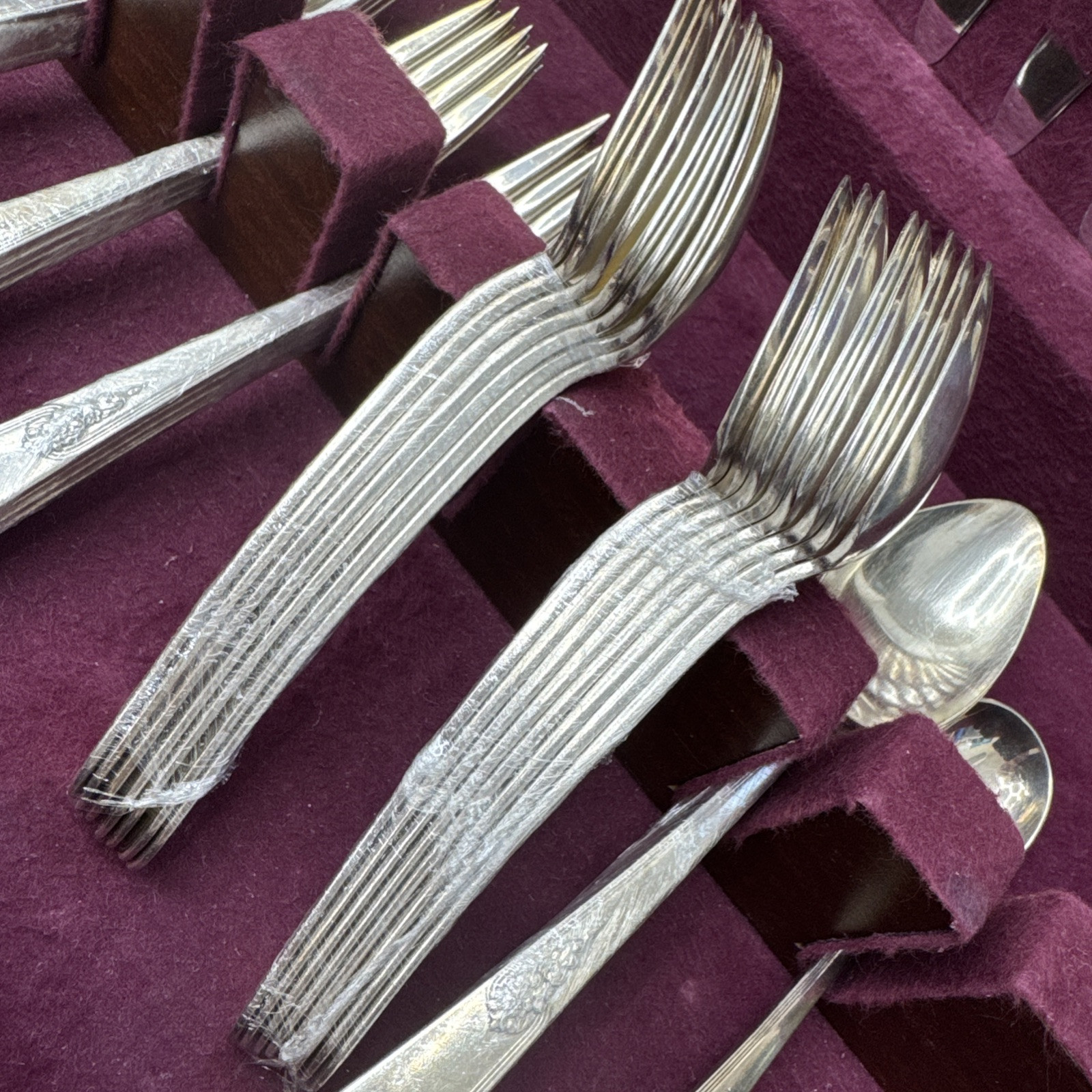Vtg Holmes & Edwards Inlaid IS 1940's 48 Piece Silverware Set Youth Pattern