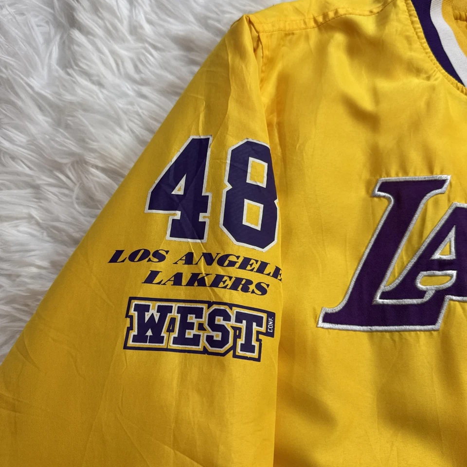 Los Angeles Lakers Satin Bomber Jacket Men Medium M Yellow Snap Button Stitched - Image 2 of 4