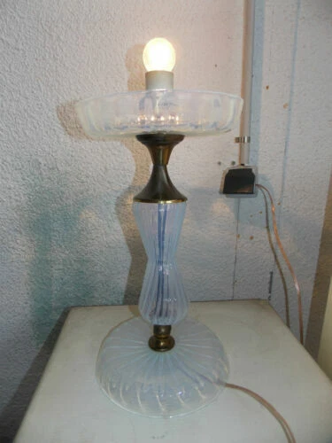 Lampe de table du XIXe siècle en verre