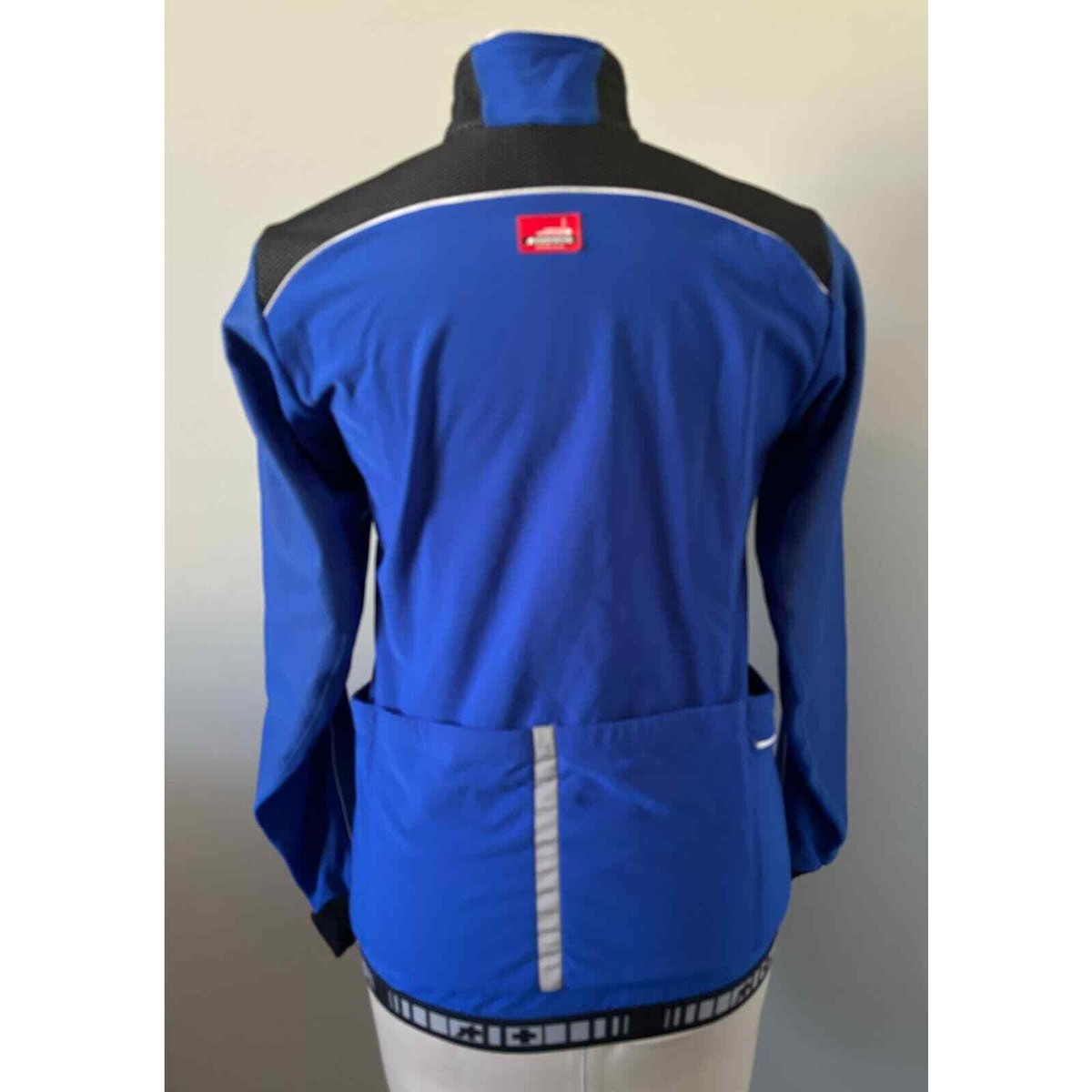 Assos Airblock 851 Blue Long Sleeve Thermal Cycling Jacket Assos Airblock 851 Blue Long Sleeve Thermal Cycling Jacket