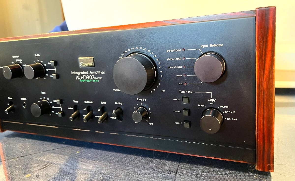 SANSUI AU-D907 LIMITED Thorough maintenance Relaxing high quality