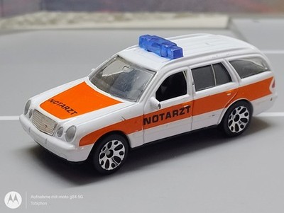 Matchbox 1999 Mercedes Benz E430 Wagon E430 T-Modell Kombi Notarzt 1:62 TOP