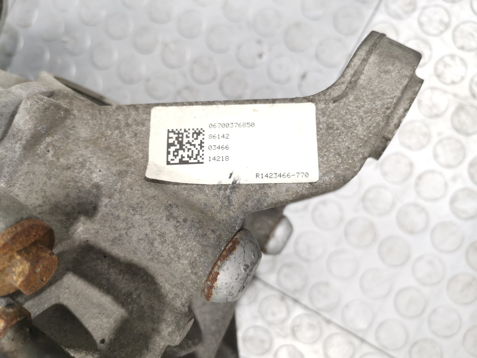 MASERATI Levante 3.0L AWD 2019 Rear Differential Axle Carrier 06700376850 OEM