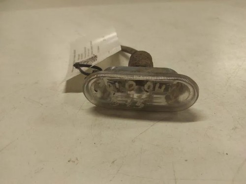 VW POLO 9N Kotflügelblinker vorne links 1J0949117 1.40 Diesel 55kw 27043250