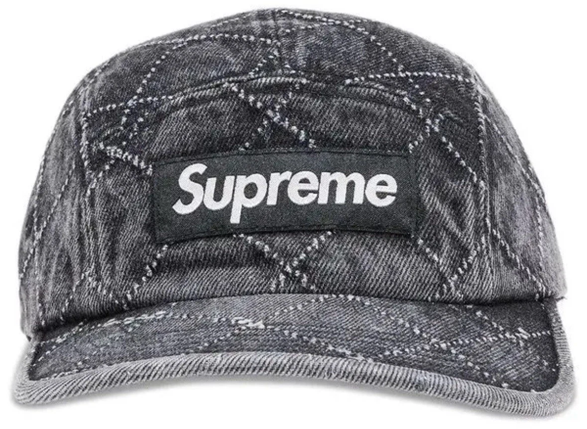 #557   OS   Casquette de camp en denim poinçonnée diamant suprême « noir lavé » jean noir