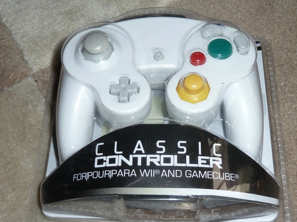 GAMECUBE CLASSIC CONTROLLER GAMEPAD GAME PAD BRAND NEW! White Nintendo Wii Retro - Image 3 of 3