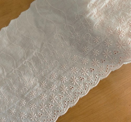 4 Yard 7.''5 Wide Vintage Eyelet Cotton Lace/Embroidered Flower Baby Pink b0423 - Picture 2 of 4