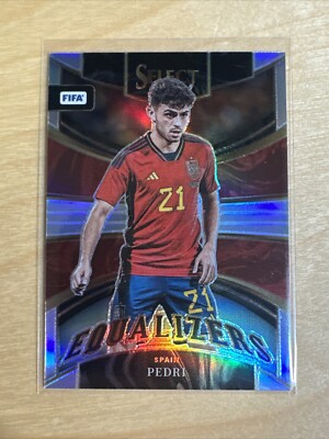 Carte Panini FIFA Select 2022-2023 Pedri #243 - Variante Purpura 42/75 - Near Mint