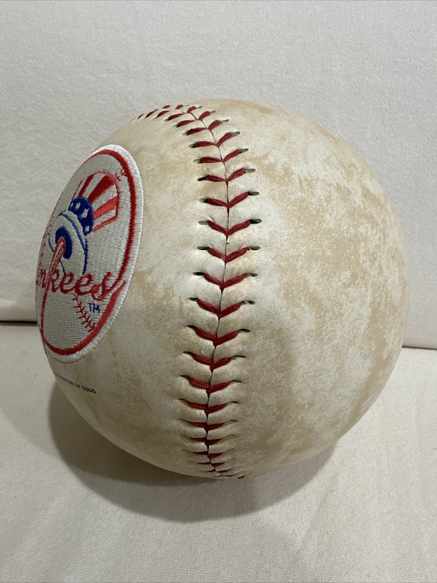 2000年 NY Yankees (MLB)サインボール コレクターズアイテム 2000年 NY Yankees (MLB)サインボール コレクターズアイテム 2000 New