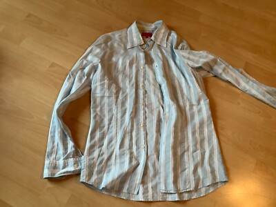 hugo boss light blue shirt L