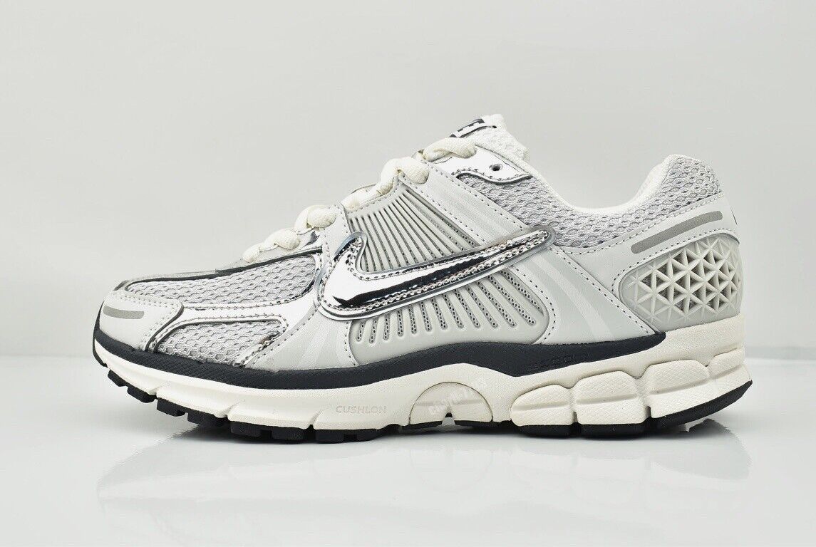 靴 NIKE zoom vomero5 New Nike Zoom Vomero 5 TRK3 'USA' Shoes - Photon Dust