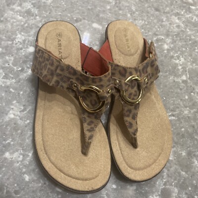 Ariat Thong Sandals Cheetah Leopard Print 10017473 Gold Ring Strap Size 6.5B NEW