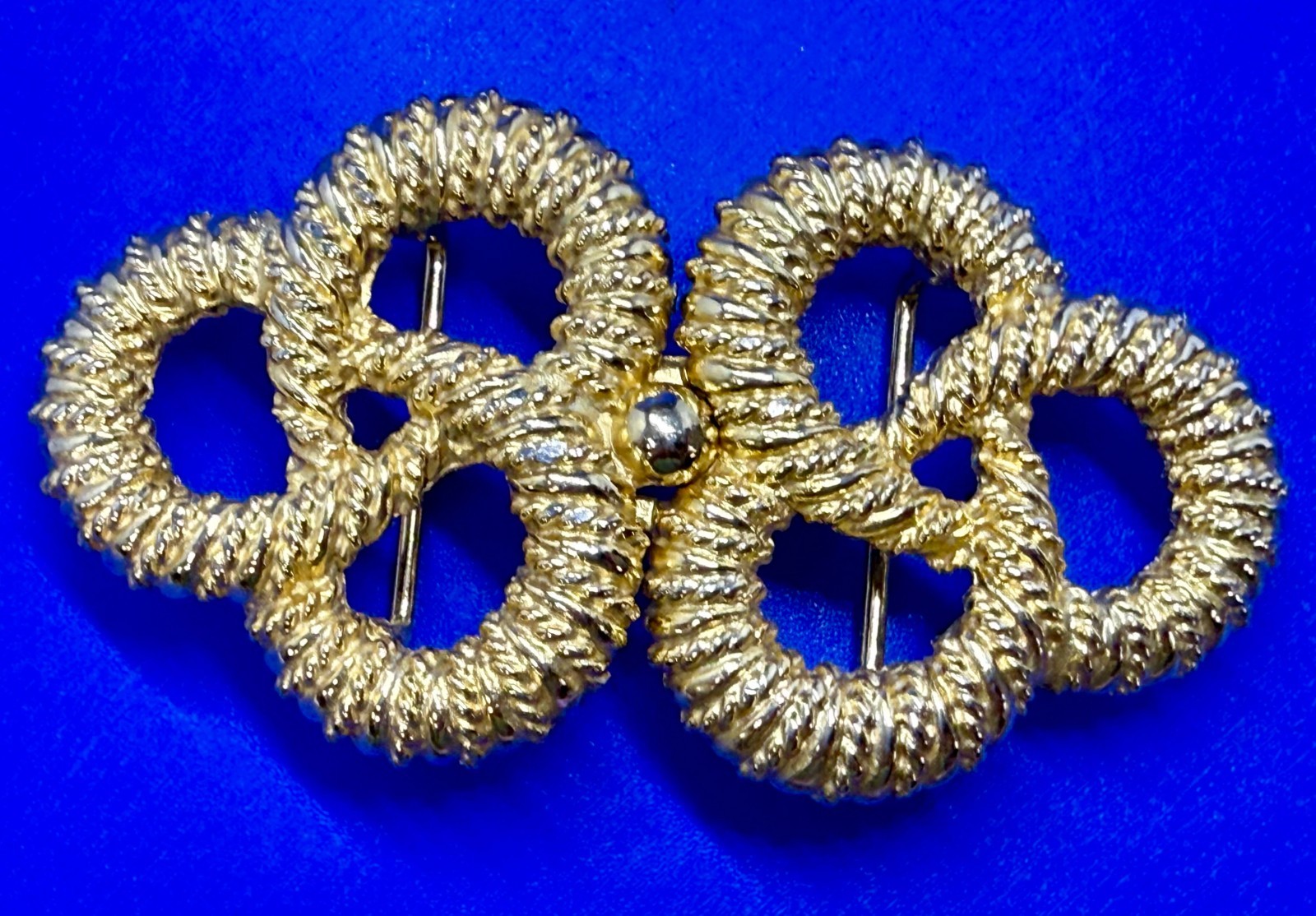 Knotted Rope Textured Interlocking Two Piece  Gol… - image 1