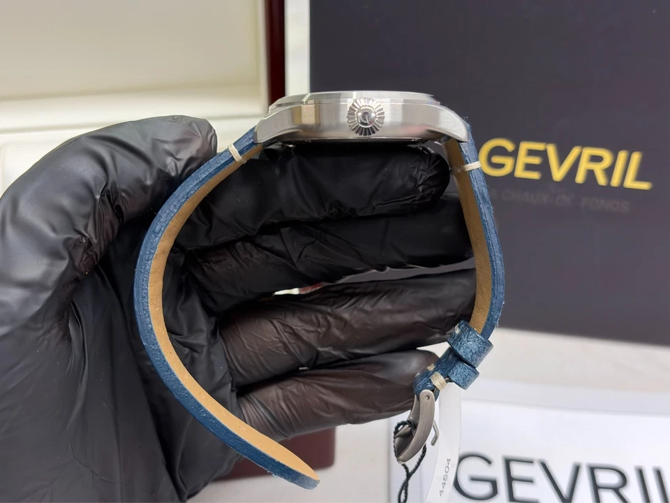 Gevril Vaughn GMT Men’s Swiss Automatic Watch - Blue Dial / Limited Ed. - 44504 - image 4 of 4