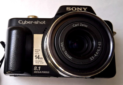 Sony Cybershot DSC-H3 Digitalkamera mit 8.1 Megapixels -