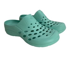 Easy Spirit Womens Travelclog Clog Sea Green Perforated Mules Waterproof Pool 9M