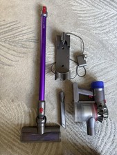 Dyson V7 Animal Cordless Vacuum Cleaner - Purple