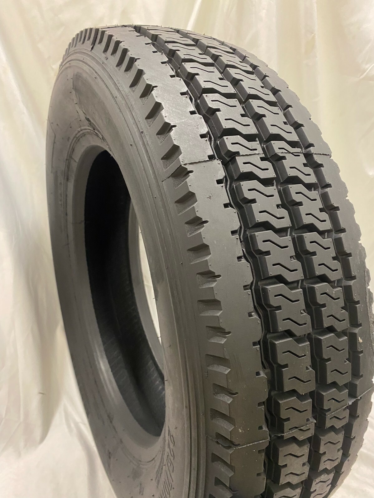 (1Tire) 225/70R19.5 ROAD CREW 607, 128/126L DRIVE TRUCK TIRES 14 PLY 22570195 eBay
