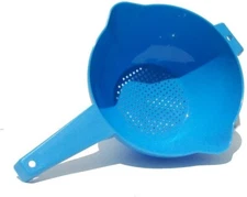 Tupperware 2 Qt. Large Colander Strainer Classic Blue NEW