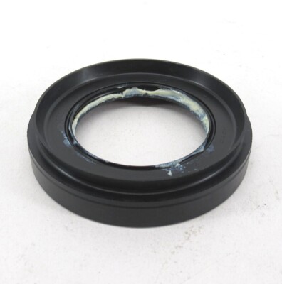 yo.shi9589さん6-11-11 Genuine OEM Toyota Lexus 90311-50063 LH Front Drive Shaft Oil Seal
