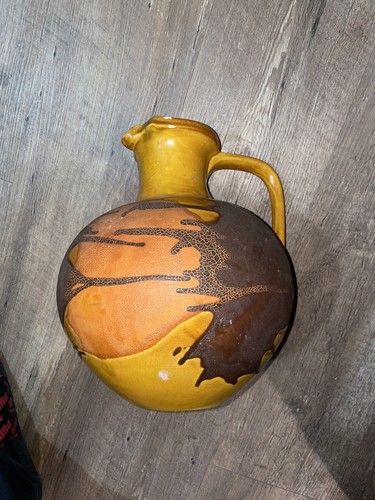 VINTAGE ROYAL HAEGER EARTH WRAP LIGHT BROWN CERAMIC PITCHER - Picture 11 of 11