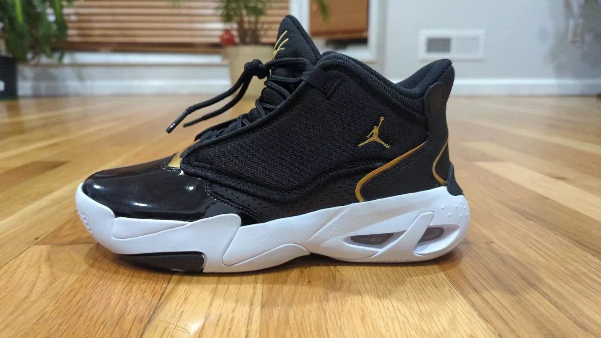Jordan max aura size best sale 7