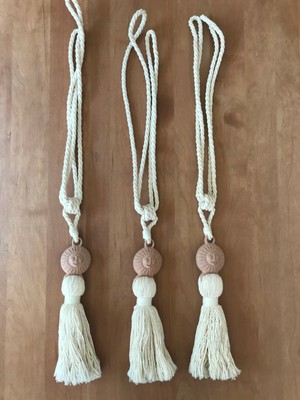 Gardinenhalter ''Van Lathem'' - Länge 80 cm - Quaste + Sonne 30 cm