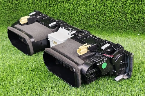 Lexus GS350 GS450H 2013-2015 interior center dash air vent clock Oem Used - Picture 8 of 17