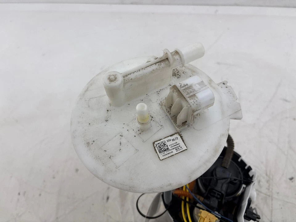 Bomba de tanque de combustible Buick Enclave 2018-2024 AWD OEM 86548672 Foto 2 de 4
