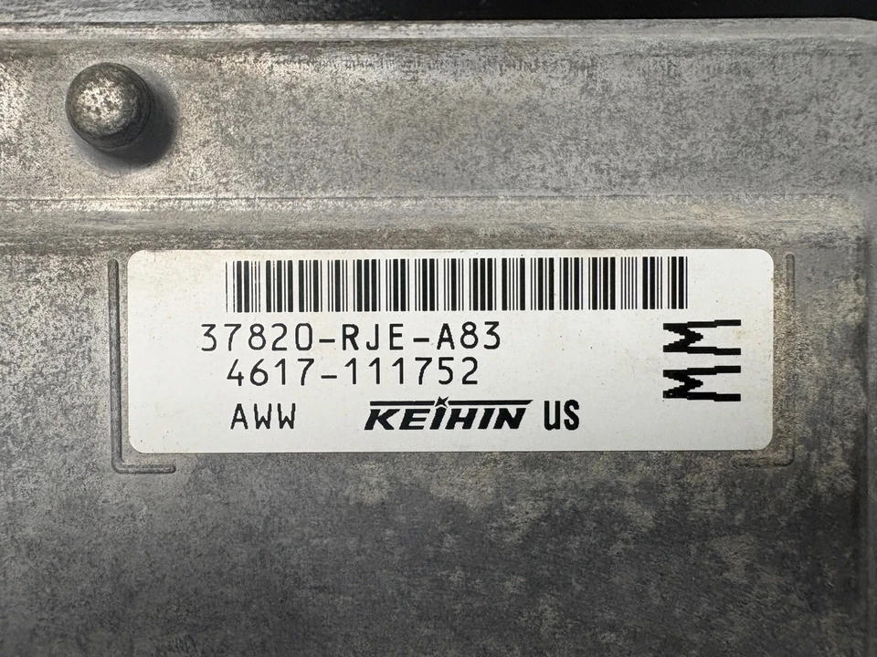 Computadora motor Honda Ridgeline 2009-2011 ECU ECM 37820-RJE-A83 Foto 2 de 3