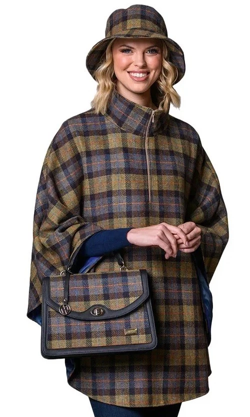 Mucros Weavers Irish County Kerry Wool Tweed Women’s Poncho NEW Made In Ireland
Opens in a new windo