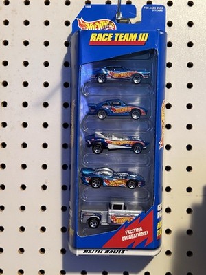 Hot Wheels Race Team III 1:64 Diecast Vehicle Play Set 1997 Blue Silver Red