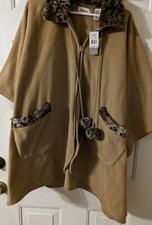 Le Moda Lord Daniel Tan Fleece Leopard Faux Fur Collar Cape Poncho Pockets