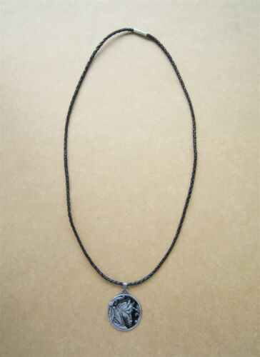 Black Horse Oval Metal Charm Pendant Leather Necklace también Stock en los EE. UU. - Imagen 3 de 7