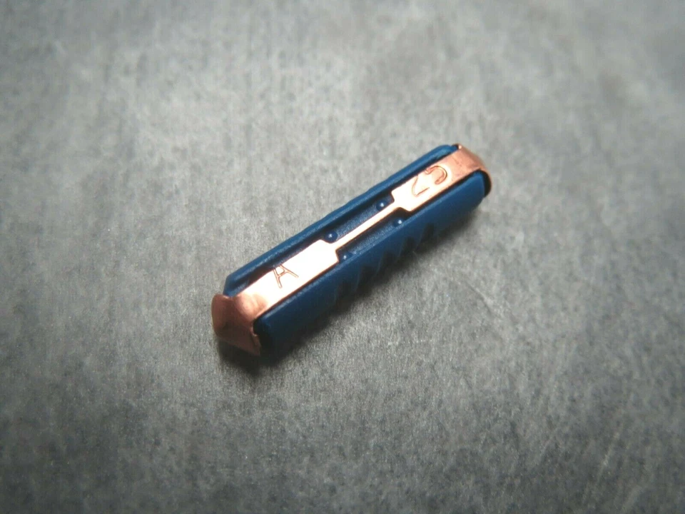 Blue 25A Fuse for Audi VW Mercedes Porsche Made in Germany Pack of 6 Ships Fast! - Imagem 2 de 3