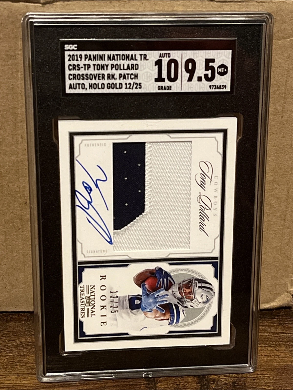 Tony Pollard Panini National Treasures Crossover Rookie Patch Autographs #CRSTP Holo Gold