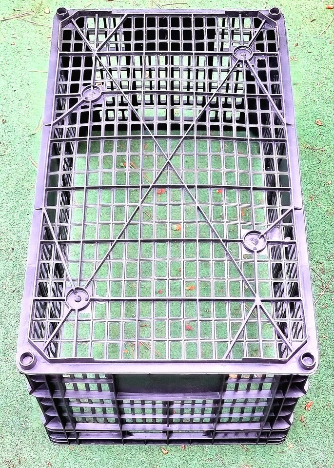 4 x Large Plastic Storage Crate Box Tray Stackable Basket, Container 50x30x22cm - Image 3 of 4