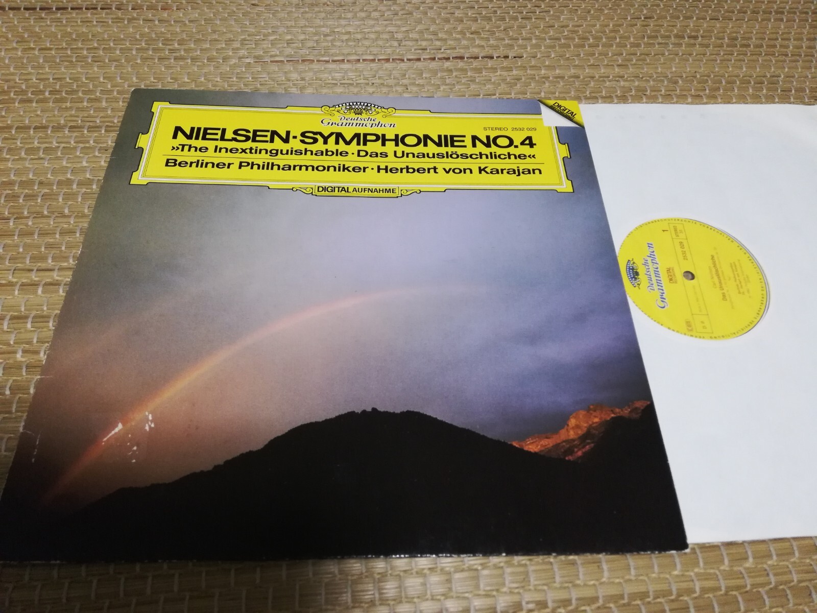 Karajan NIELSEN Symphony No.4 - DG Digital 2532 029 Germany NM lp