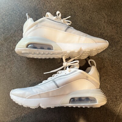 nike 2090 size 8