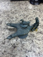 Seljuk Persian Double Wick bronze oil lamp  5x4"