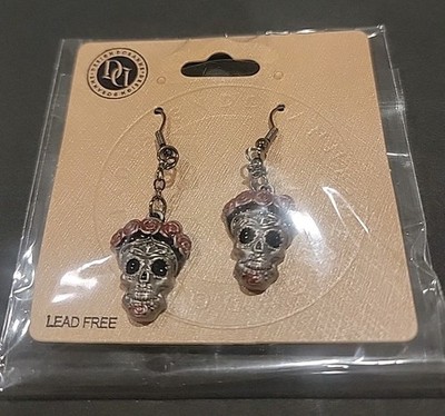 DOD - EARRINGS Day Of The Dead Skulls Spooky Goth (Y)