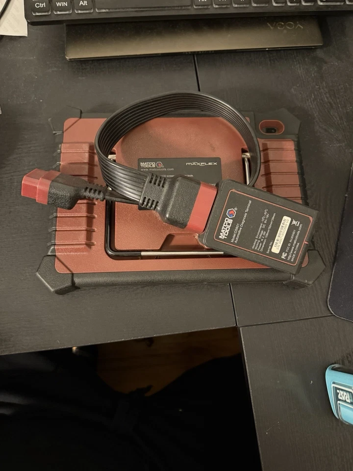 Escáner de diagnóstico automotriz Matco Tools MAXFLEX TB-X304F con estuche Foto 3 de 3