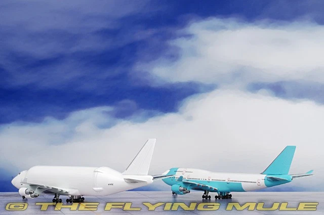 Dragon Models 1:400 Boeing 2-Piece Set - Image 2 of 4