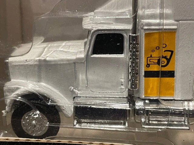 Vintage ERTL Collectibles 1996 White GMC Toy Tractor Times 1:64 Semi Trailer - Image 3 of 4