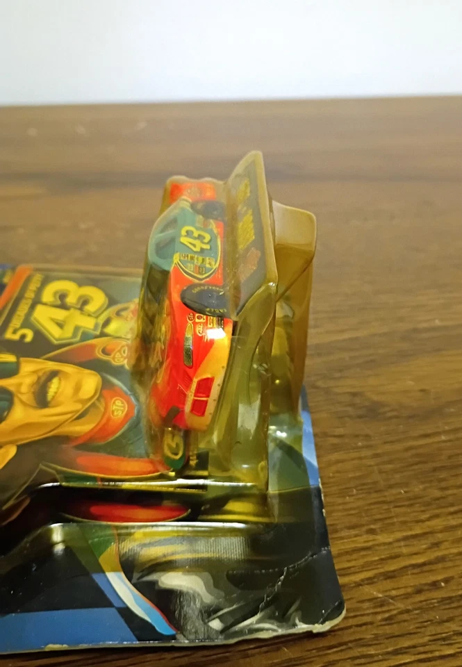 Racing Champions 1999 5 décadas de Petty 1:64 #43 edición STP 1997 Richard N29 Foto 3 de 3