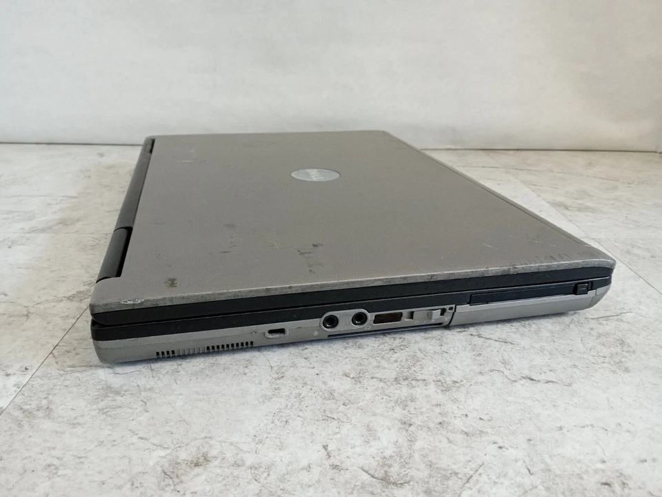 Dell Latitude D620 14" Laptop Intel Core Duo 2GB RAM 80GB XP RS232 *C-GRADE* -RR - Image 4 of 4