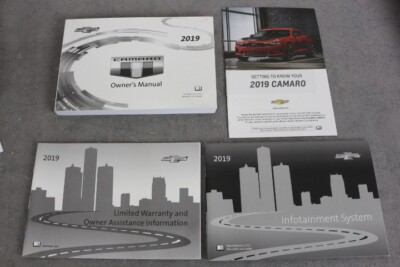 Chevrolet Camaro Owner`s Manual ''2019'' ''Without entries'' Betriebsanleitung