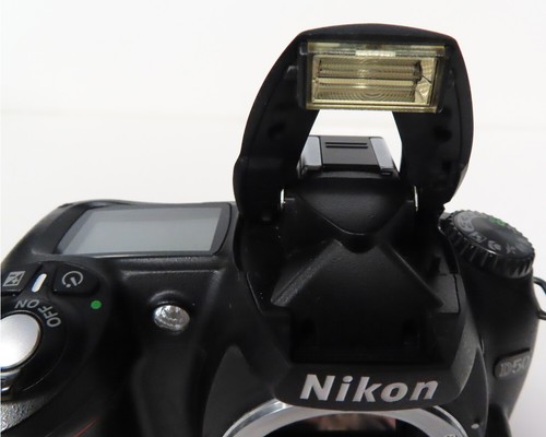 Nikon D50 Body 6.1MP Black DSLR Camera for REPAIR /PARTS - Picture 9 of 12