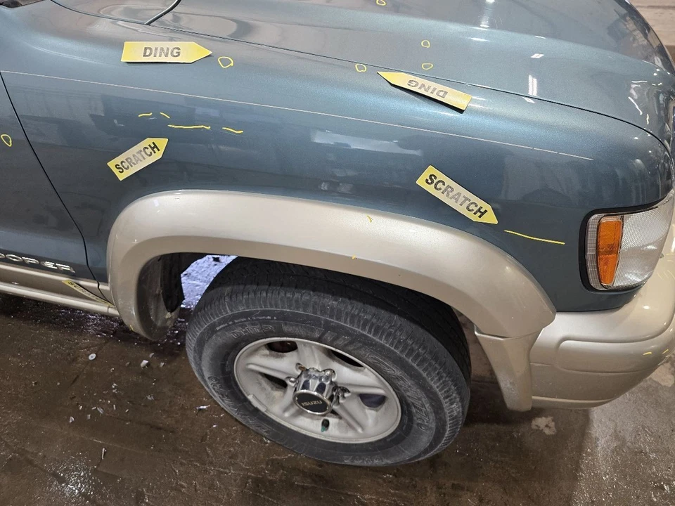 Passenger Fender With Fender Flare Fits 98-02 ISUZU TROOPER 646683 - Image 3 of 4