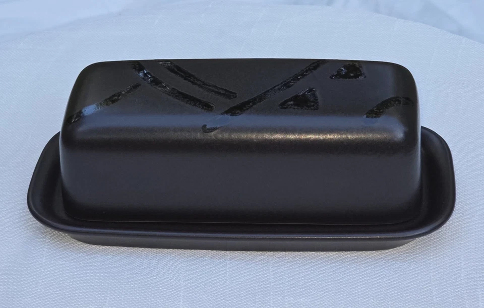 Plato de mantequilla negro vintage Pfaltzgraff Midnight Sun 1/4 lb con tapa - Hecho en EE. UU. Foto 2 de 4